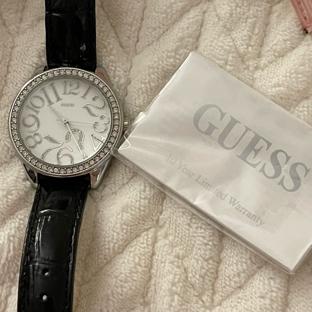 Guess watch, excellent condition. Only worn once.